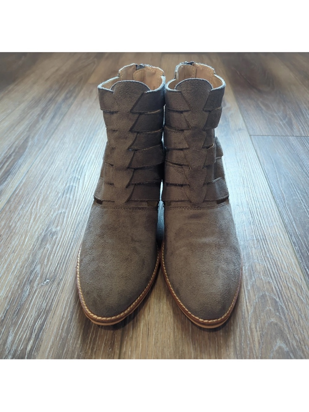 Arider Girl Grey Ankle Boots Stacked Leather Heel Women's SZ 7.5 EU38 Preppy Y2K